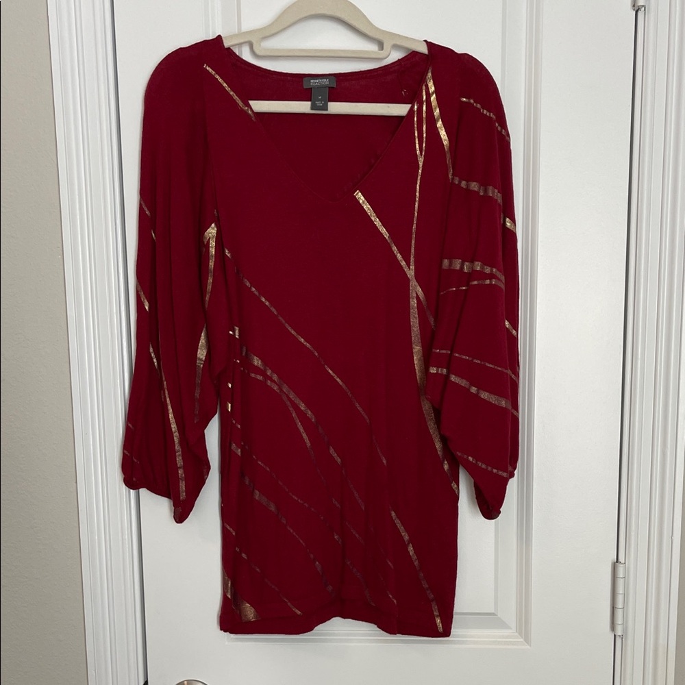 Kenneth Cole Reaction Burgundy V-Neck Sweater with Gold Accents